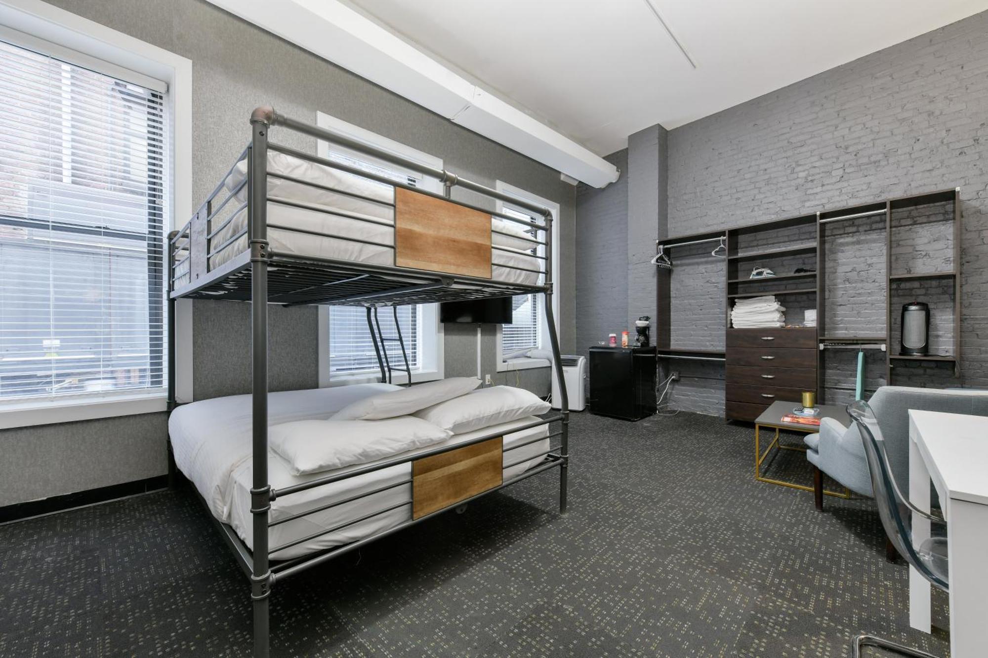 Standard Double Room with Shared Bathroom,1501958713:JPEG