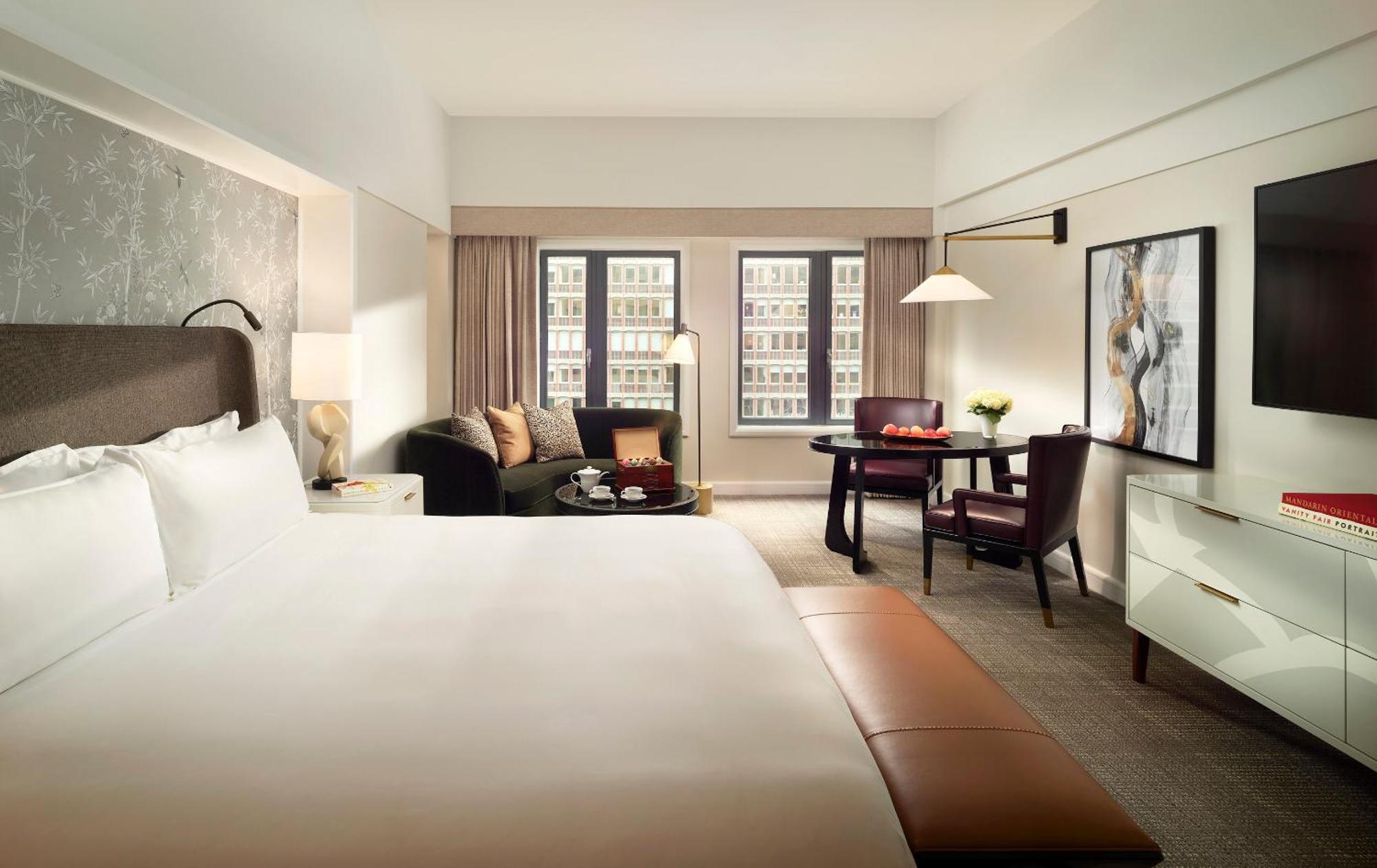 Premier Deluxe King Room