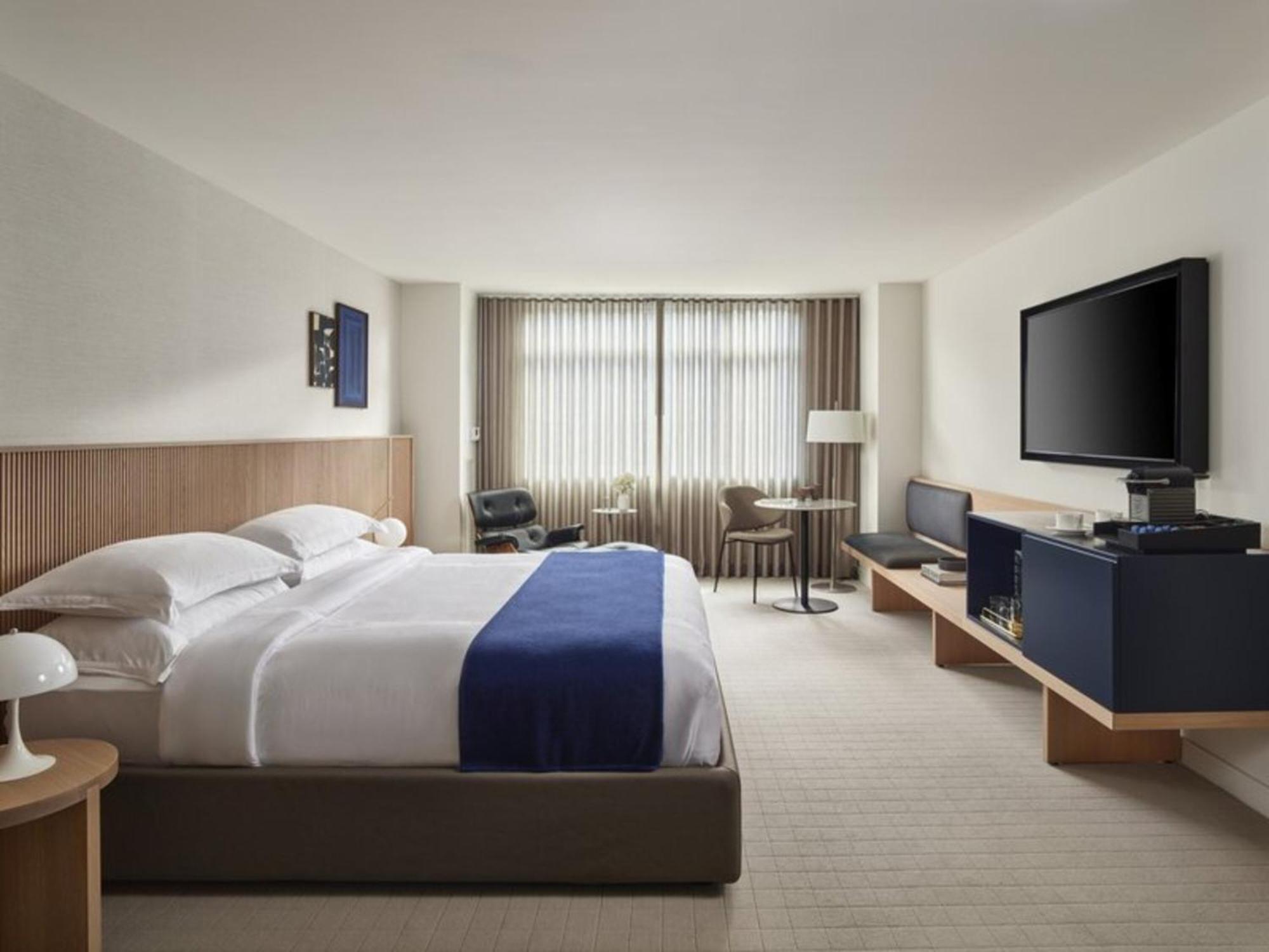 Premium King Room