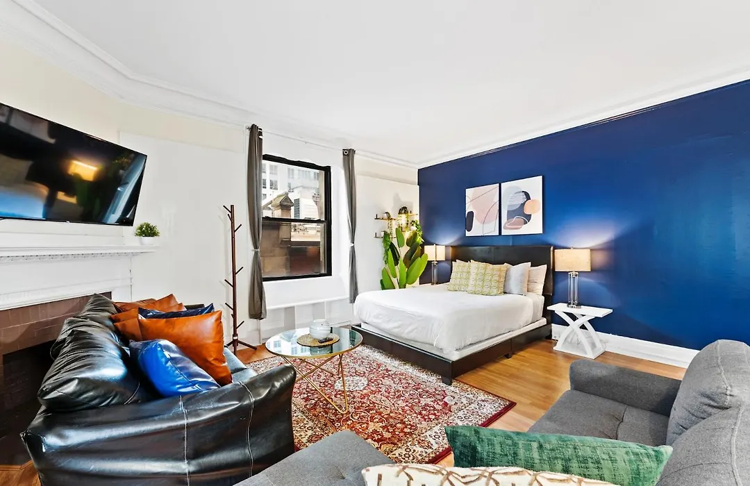 Furnished Apartment In Downtown-1