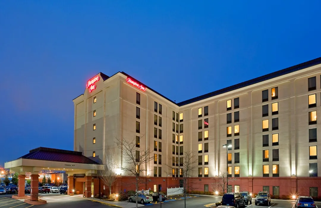 Hampton Inn Boston Logan Airport-1