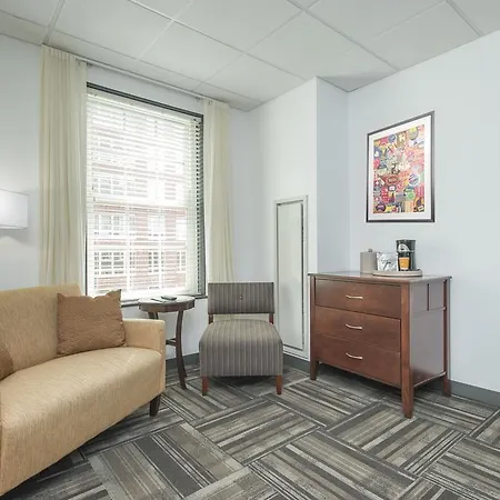 Hotel 140-2