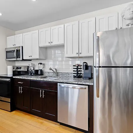Furnished Apartment In Downtown-3