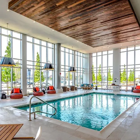 Global Luxury Suites East Boston-3