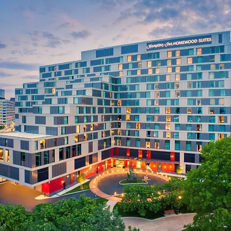 Hampton By Hilton At The Boston Seaport District-3