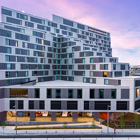 Hampton By Hilton At The Boston Seaport District-2
